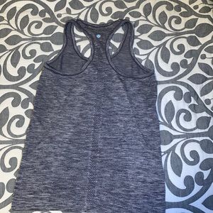 Lululemon tank top size 6